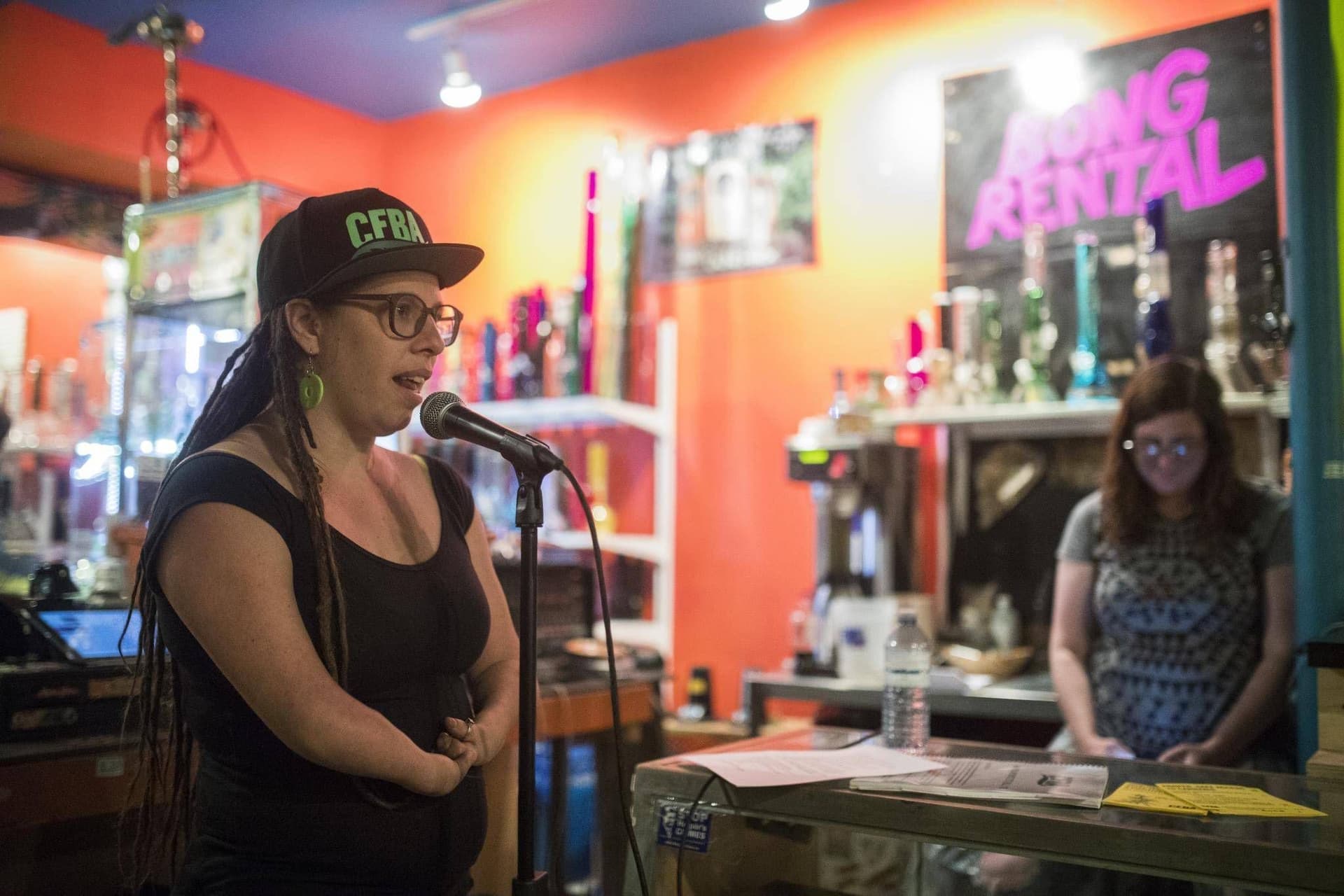 Abi Roach honoured as a hero by Cannabis Amnesty for 4/20