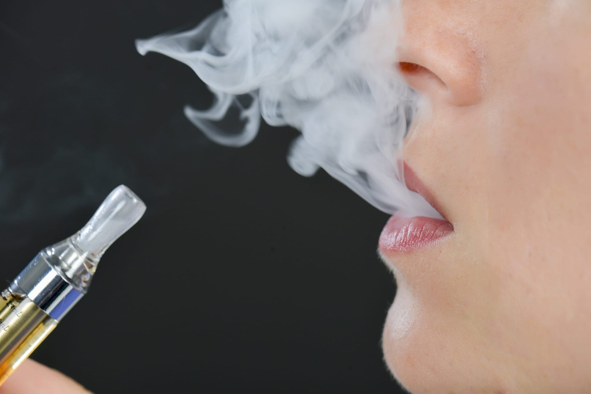 Dozens of Americans in Hospitals After Vaping Black Market Cannabis Oil