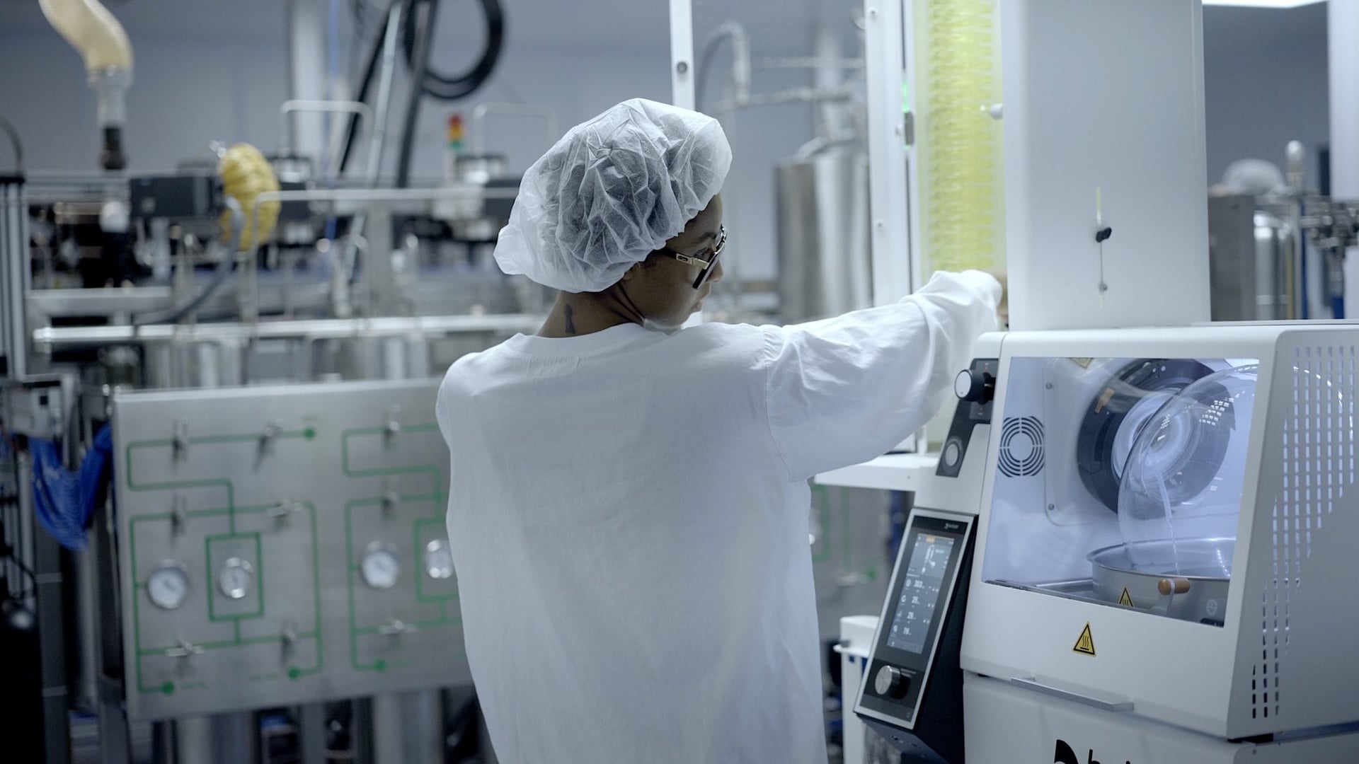 Cannabis Extractor MediPharm Labs Posts Q2 Profit
