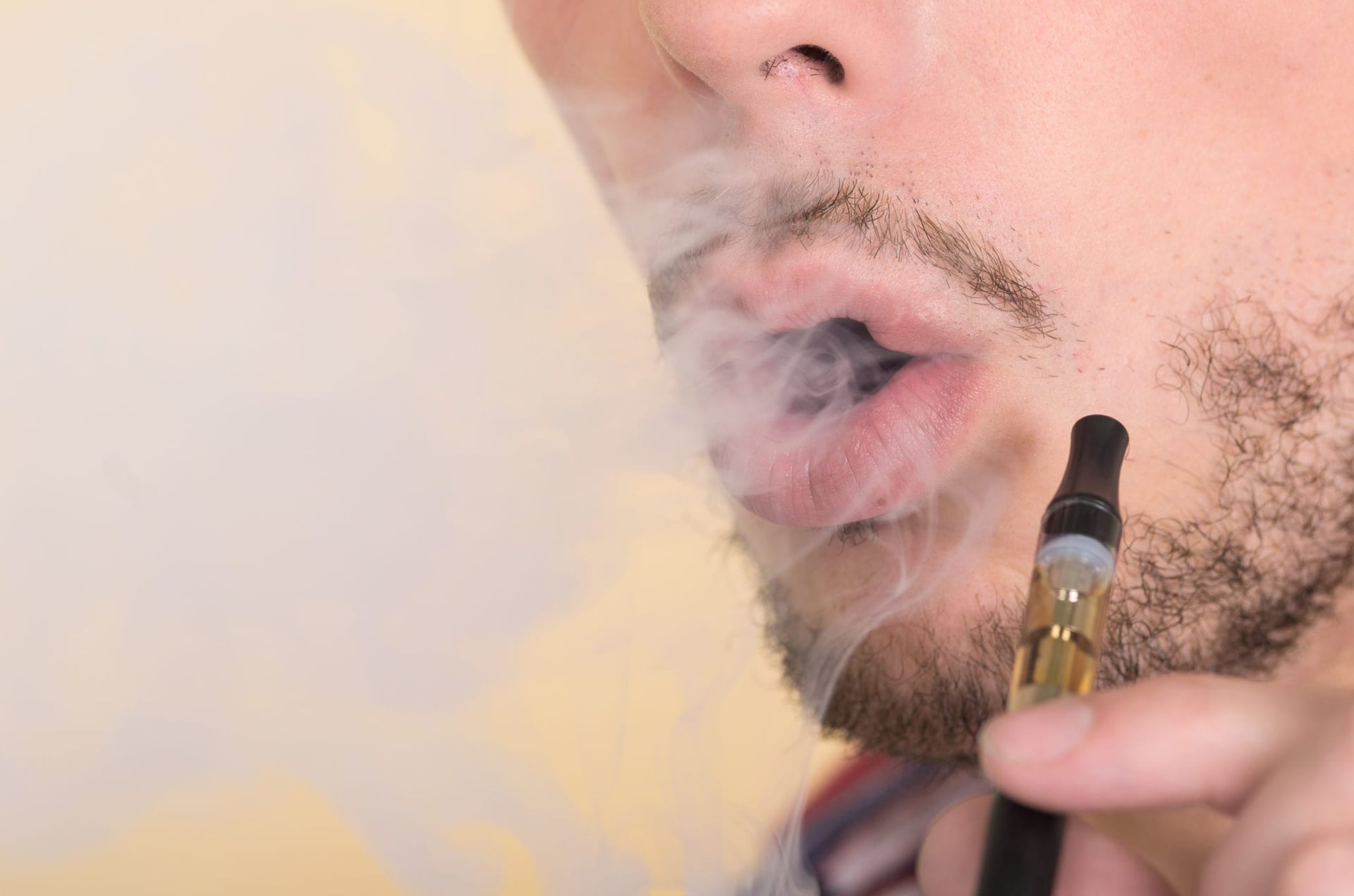 As Vape-Related Death Toll Rises, Hydrogen Cyanide Found in Bootleg THC Vape Products