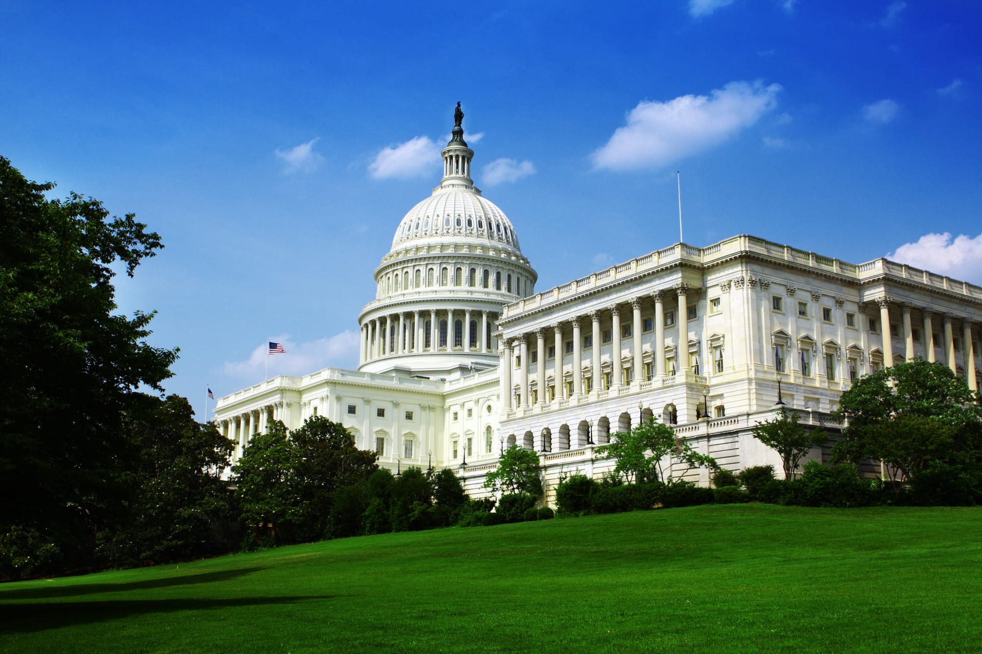 US House votes to protect state-level weed laws