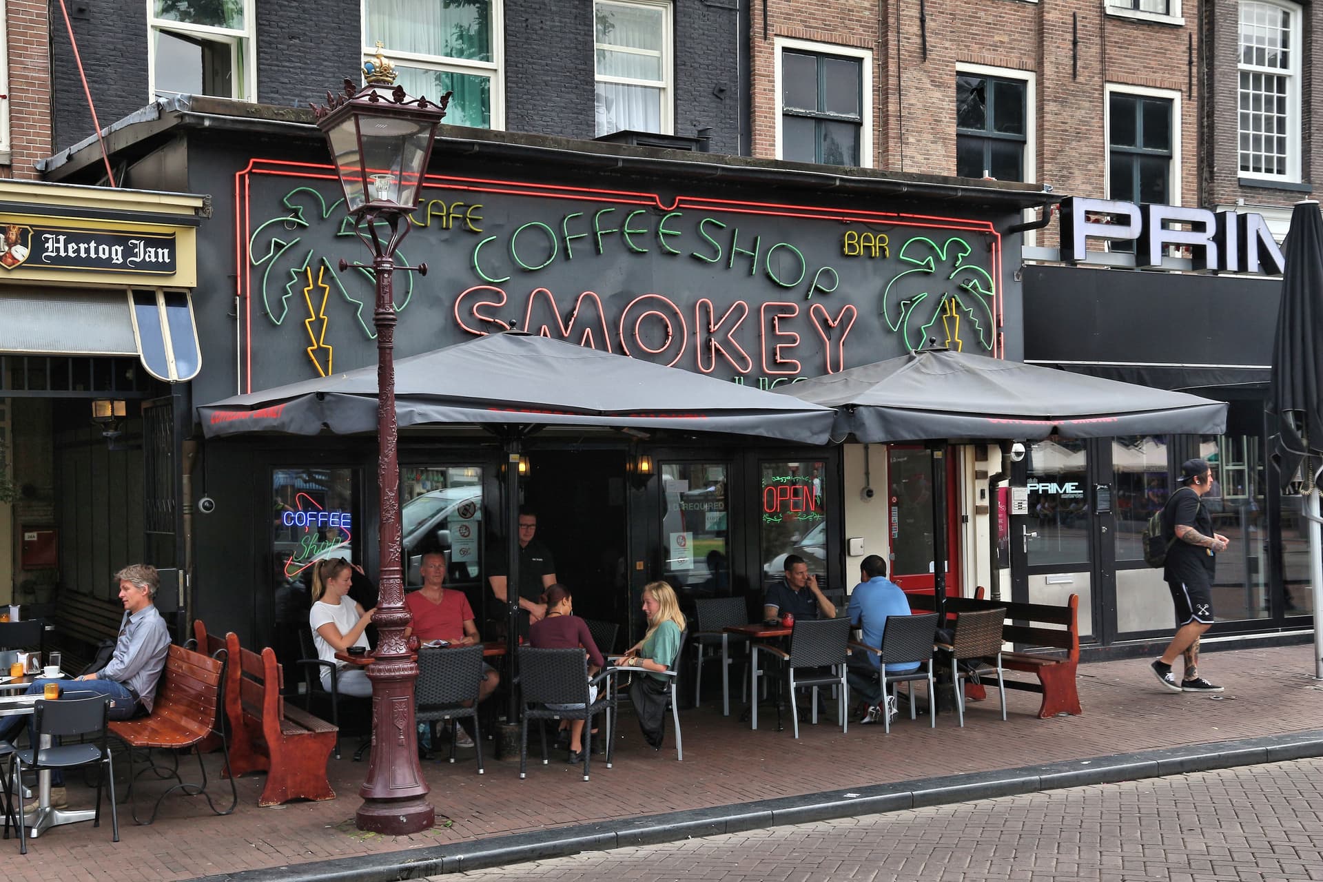 Would edible-only cannabis cafes work?