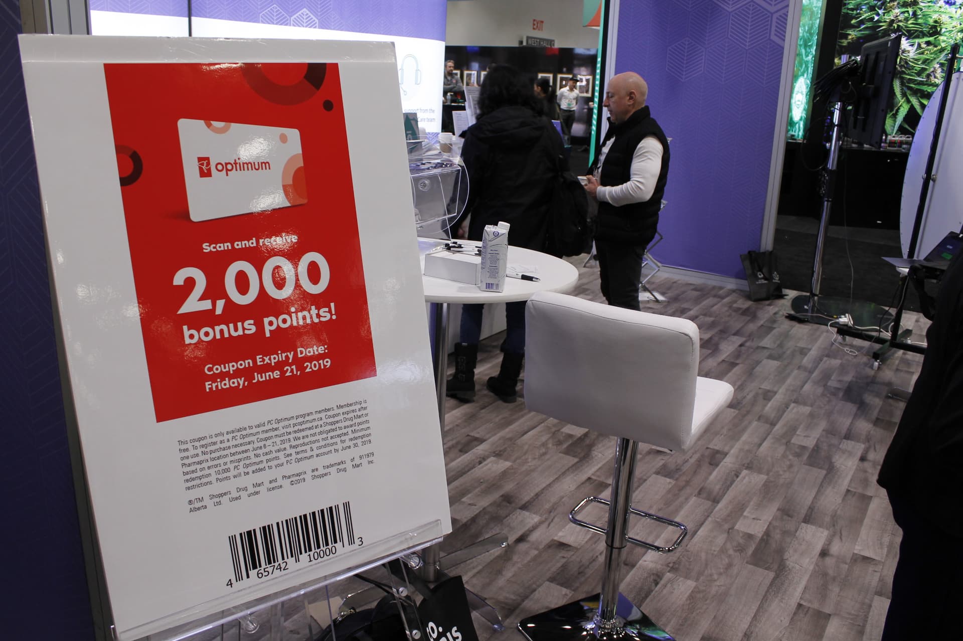 Manulife insurance blocks medical cannabis prescription, says it must be filled by Shoppers