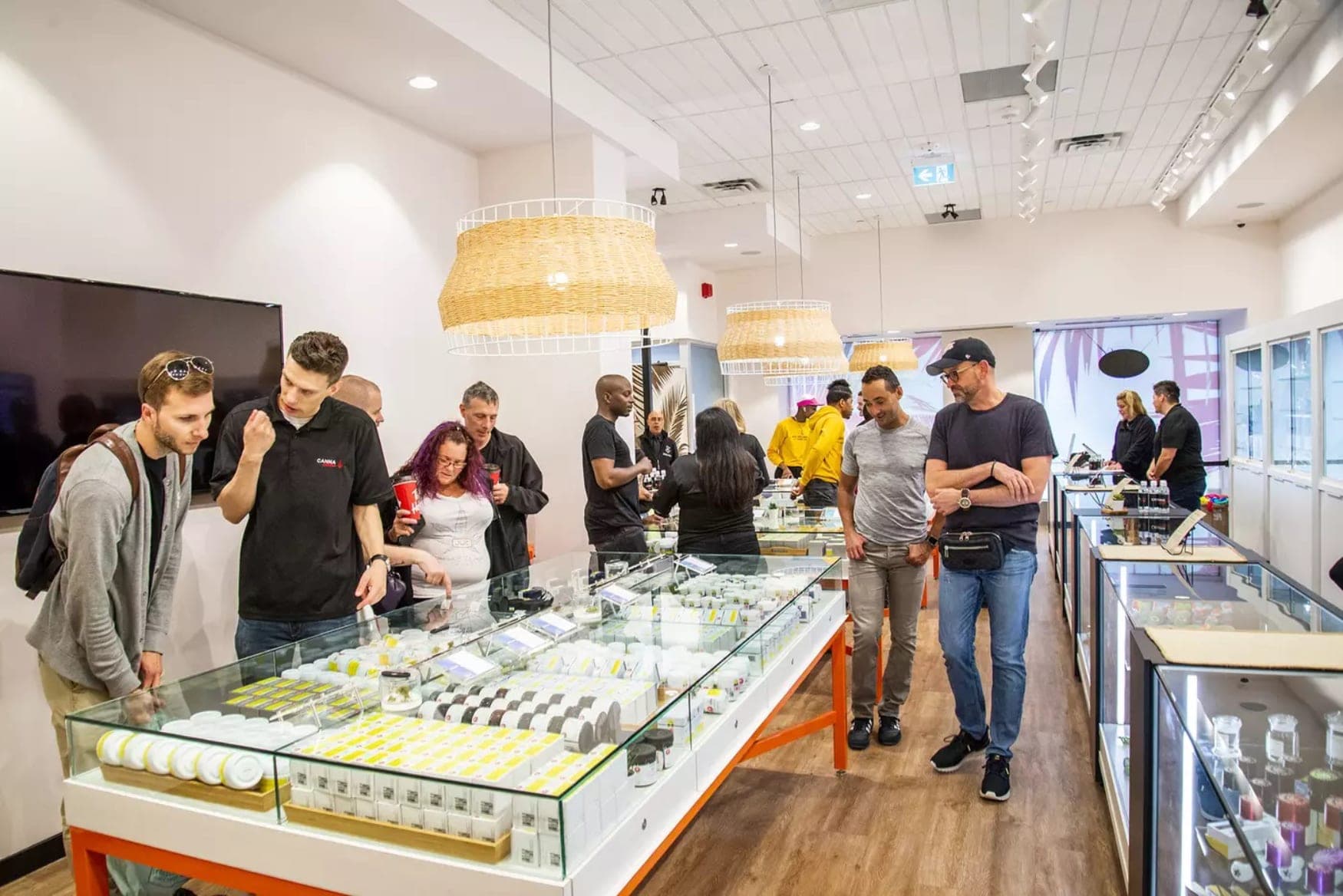 Canadian pot retailers applaud provinces for calling cannabis 'essential'