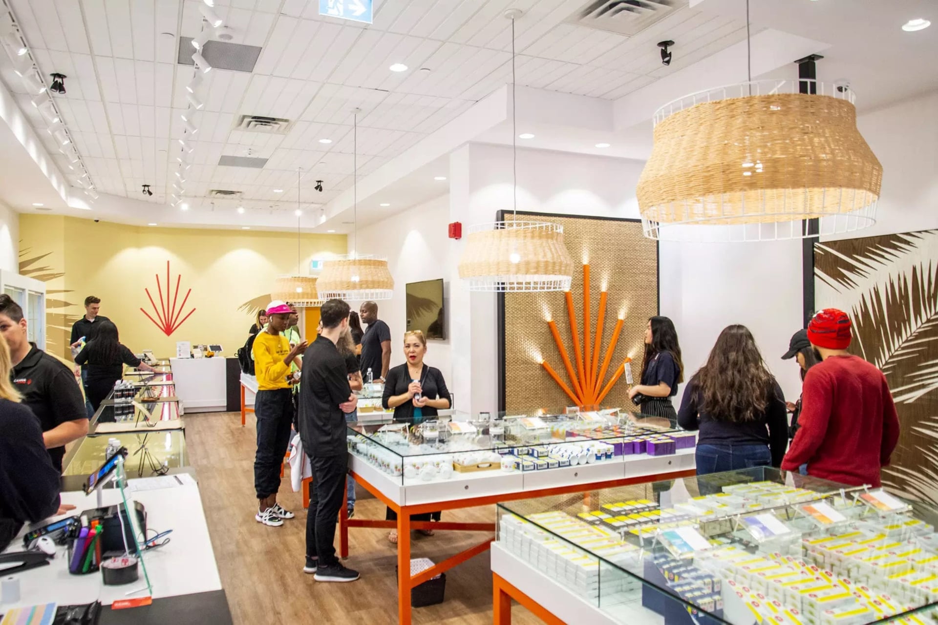 Pot retailer High Tide issues temporary layoffs in Ontario