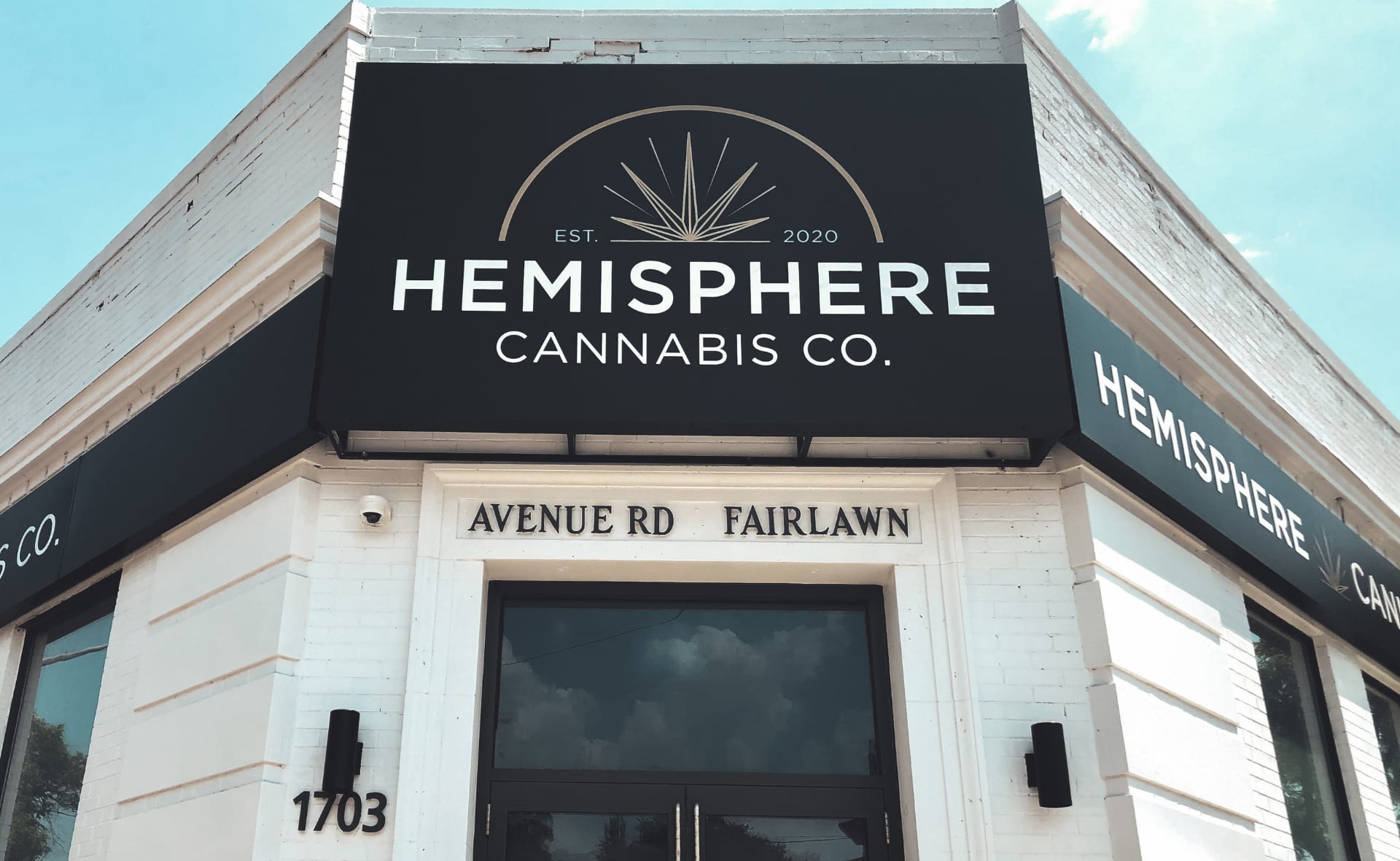 Second Cup converts first café to cannabis
