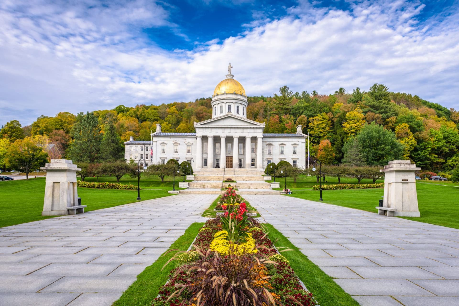 After 2-year wait, Vermont legalizes recreational weed sales