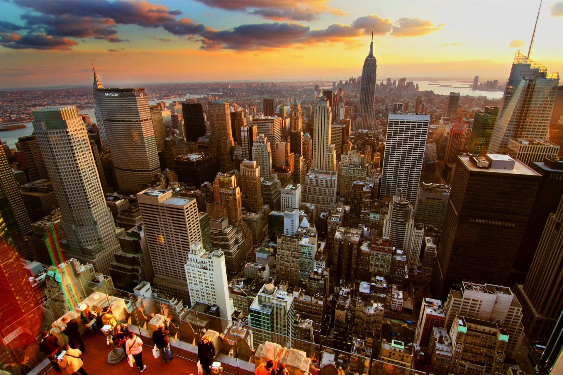 New York will legalize weed by April, governor advisor says