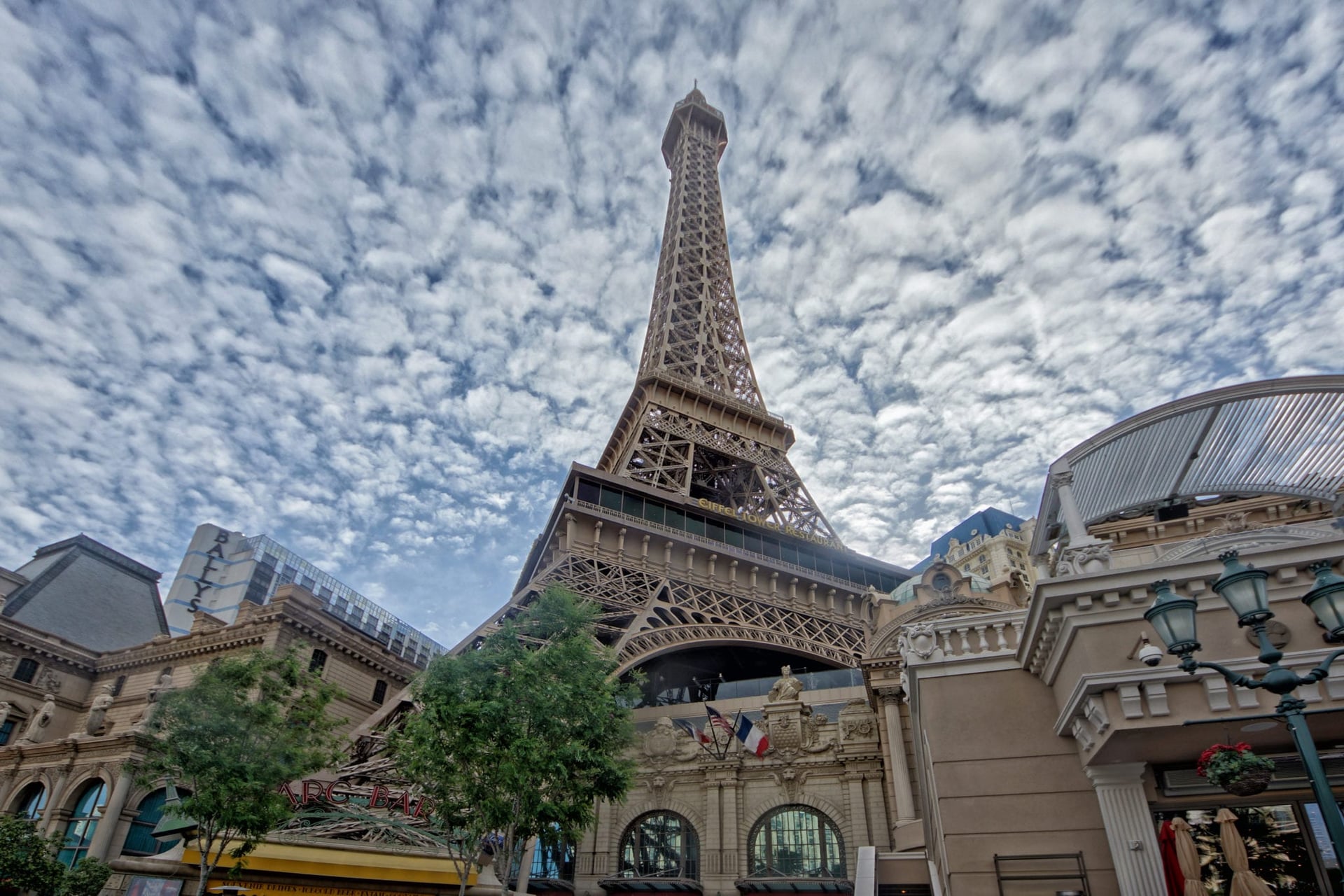 France launches public consultation on cannabis legalization