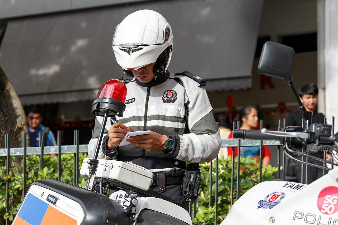 Singapore is the worst place in the world to smoke weed - police officer issuing ticket