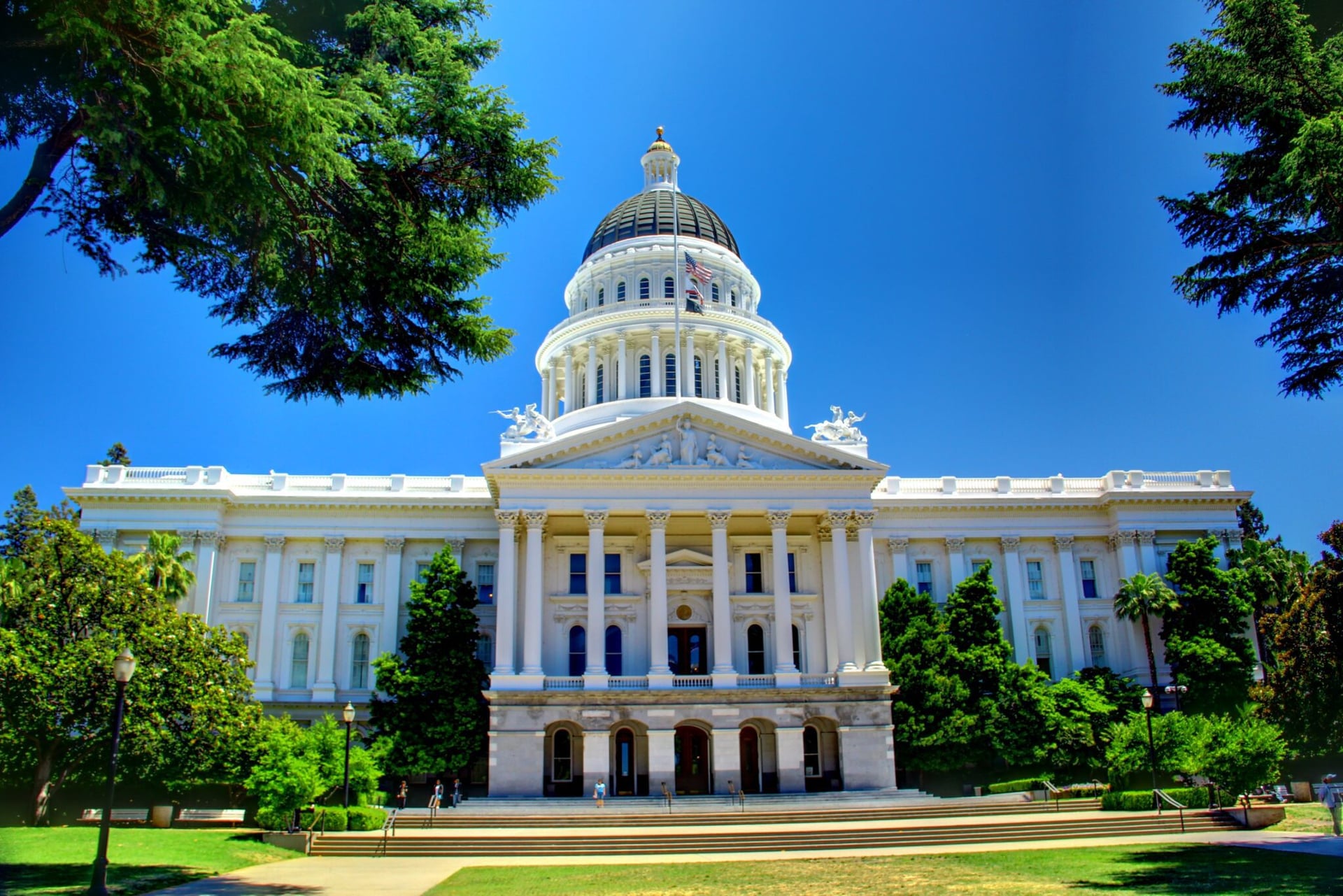 California one step away from allowing terminally ill patients use cannabis at hospitals
