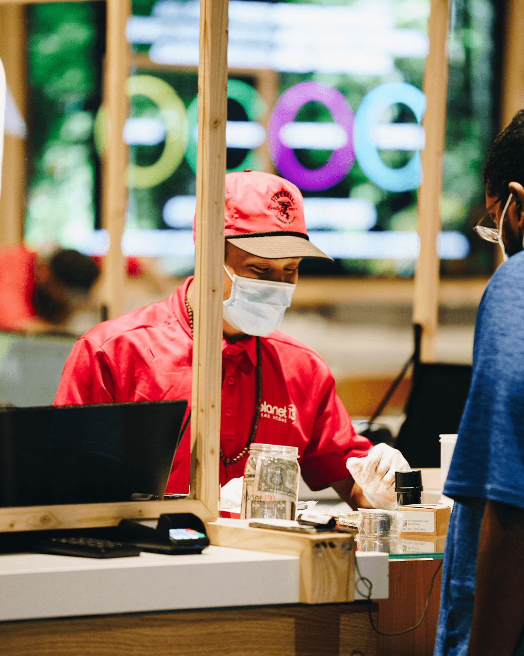 Global cannabis sales grow 41% in 2021 BDSA - planet 13 cashier
