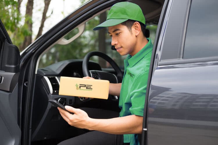 Fire & Flower to acquire Pineapple Express Delivery