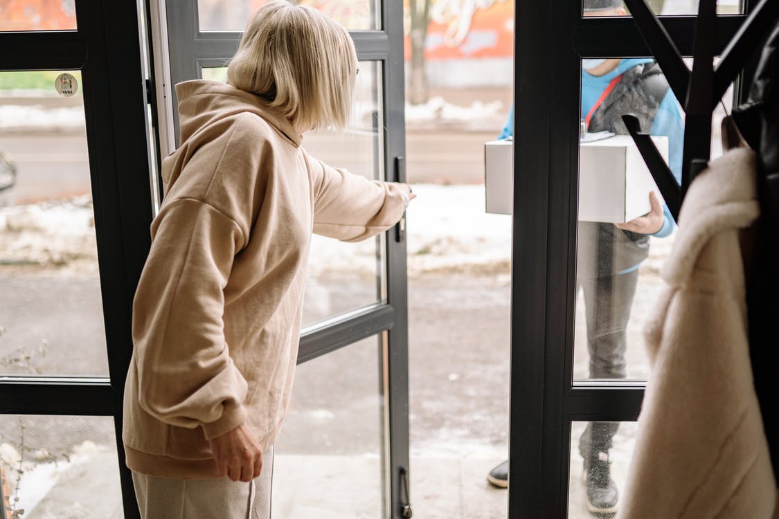 Alberta pot shops can now offer delivery and online sales
