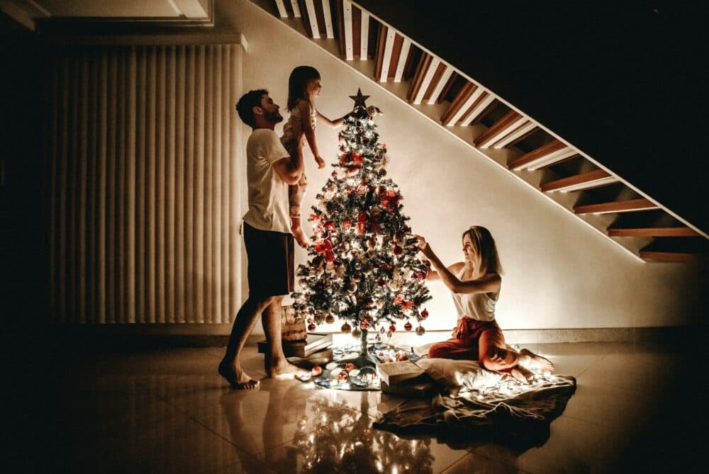 Canadians feeling financial strain this holiday season: PayPal survey