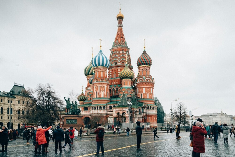 Russian citizens buy record numbers of gold as safe haven asset
