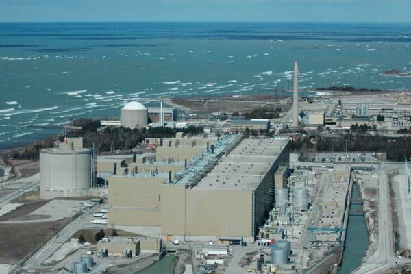 Ontario considers large-scale nuclear power to cut carbon emissions