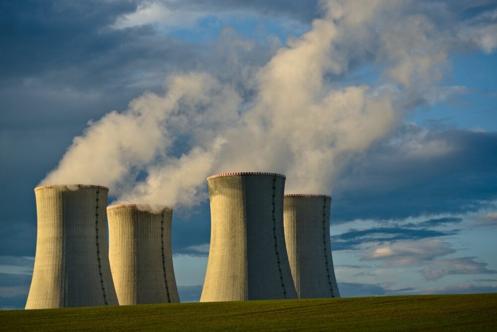 Ontario considers large-scale nuclear power to cut carbon emissions