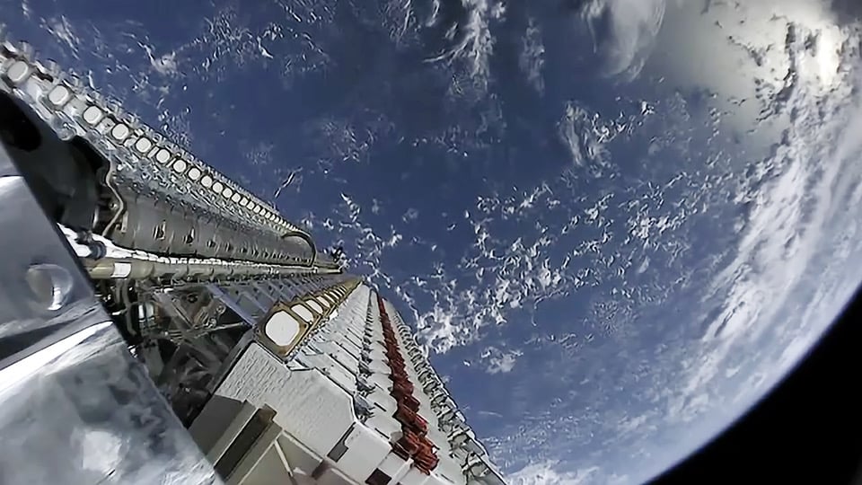 Rogers partners with Space X, Lynk Global to bring internet to Canadian remote regions
