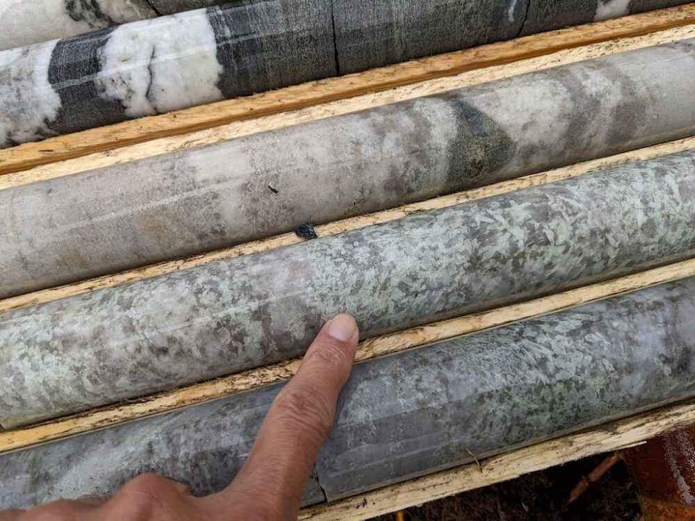 FE Battery Metals finds lithium in previously unexplored area in Quebec property