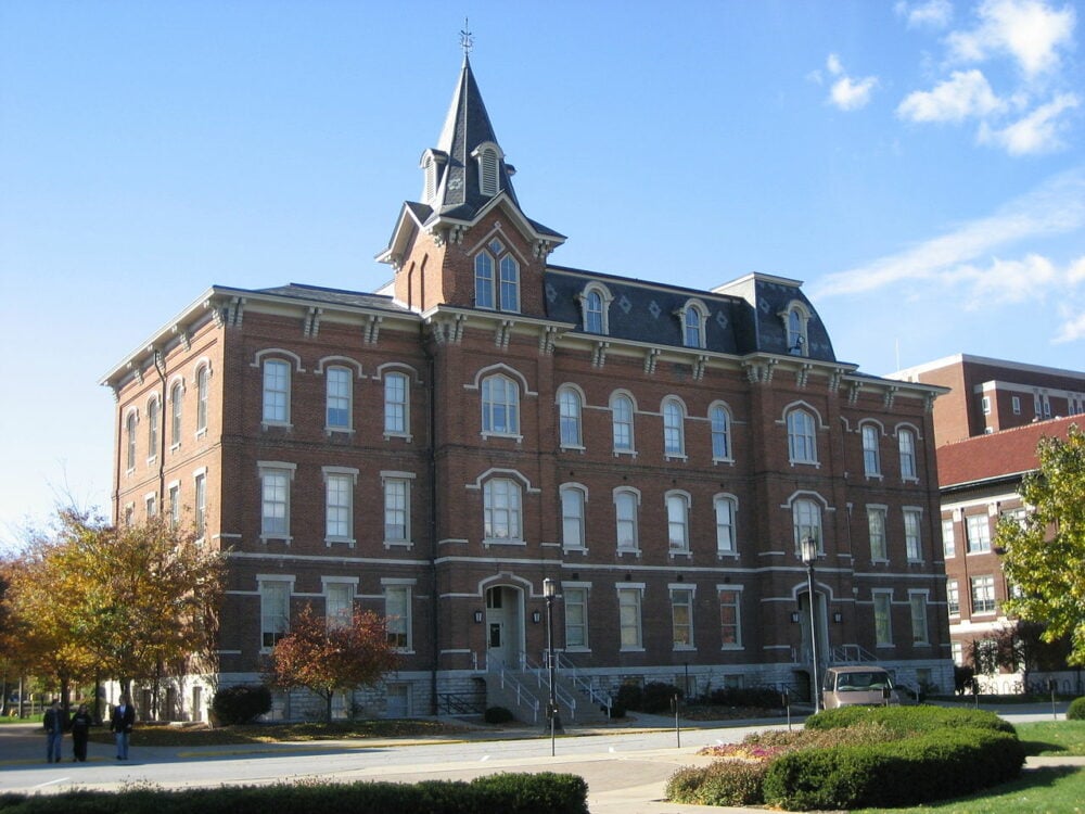 Purdue University considers advanced nuclear technology for achieving zero carbon emissions