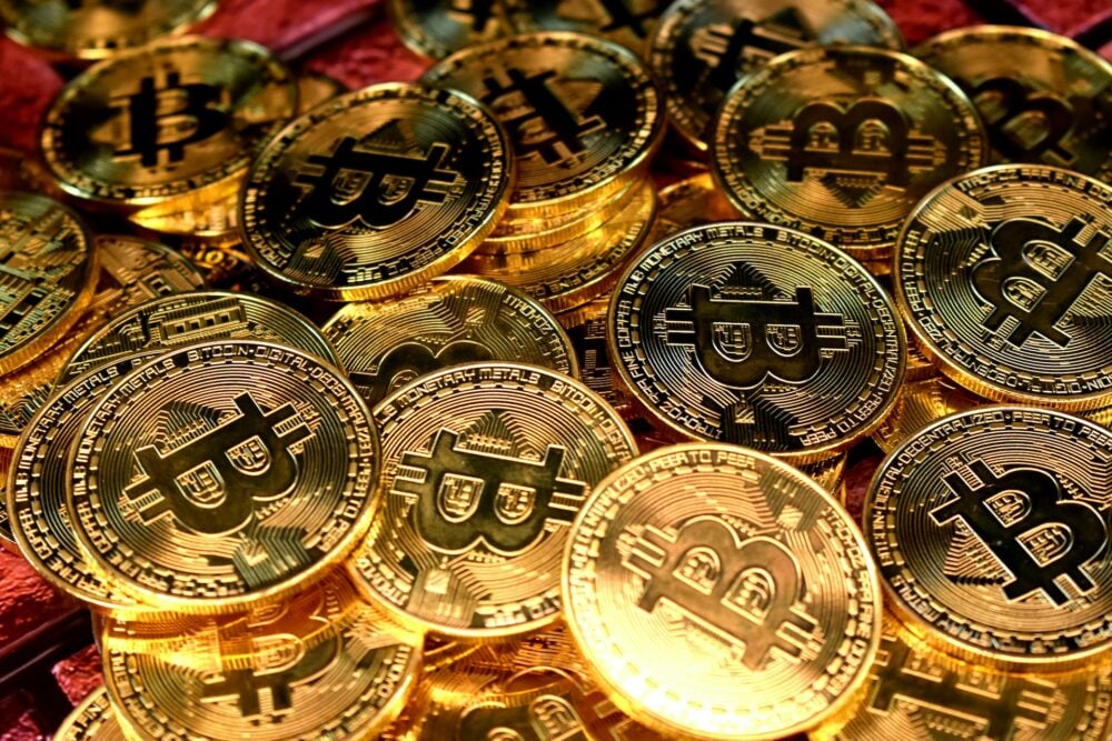 Bitcoin network difficulty drops by 2% against projections
