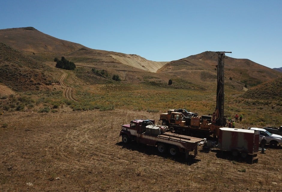 Champion Electric Metals surveys lithium and base metal targets in Quebec