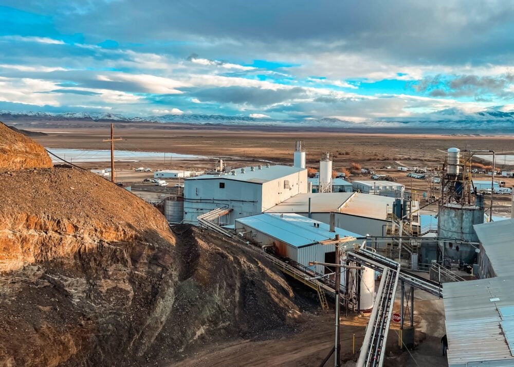 Albemarle makes opening bid for Australia-lithium acquisition
