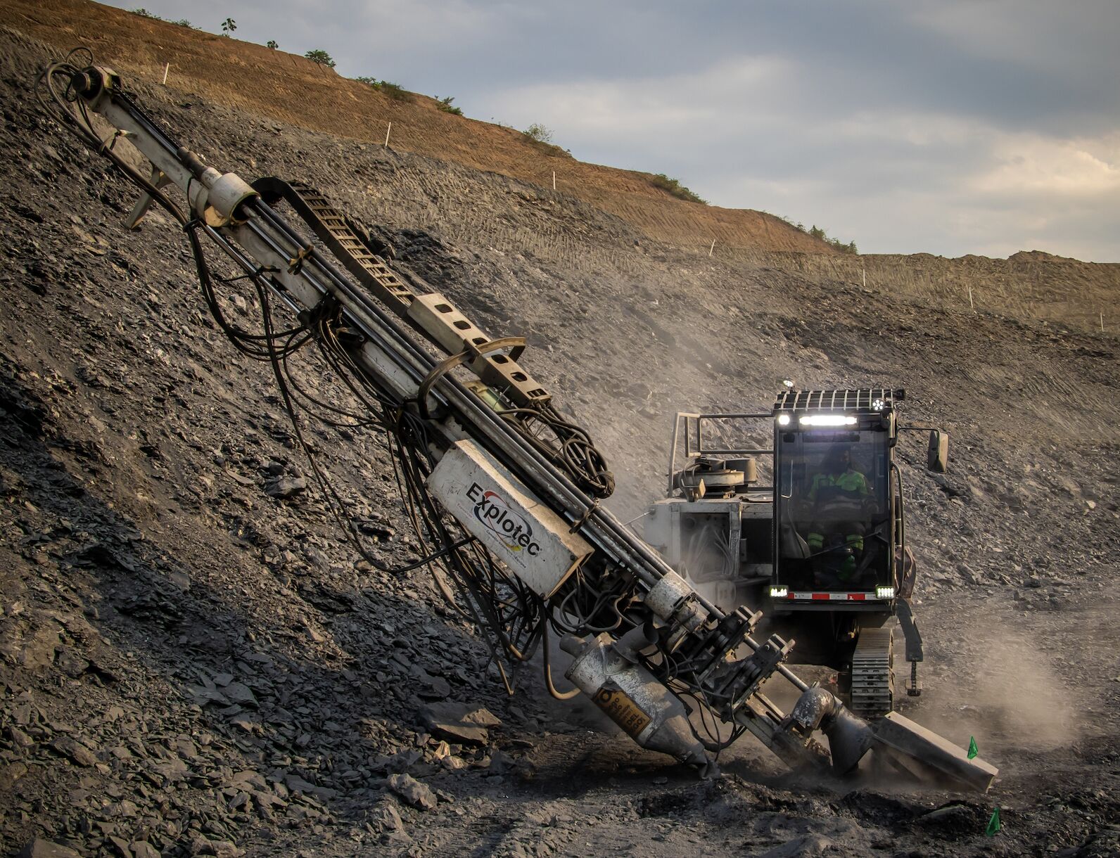 Mako Mining reports sub-optimal revenue in Q3 due to contract delay
