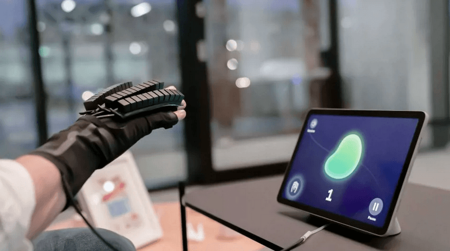 Experimental robot glove for stroke patients receives £435k funding from UK government