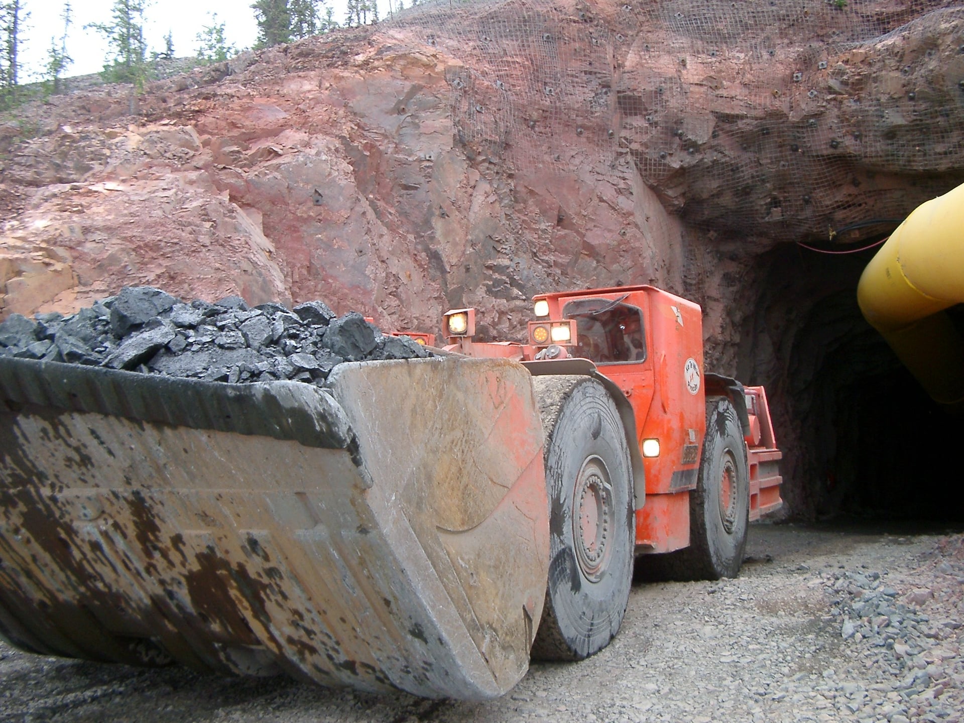 Fortune Minerals gets $887K in government funding for Northwest Territories critical minerals project