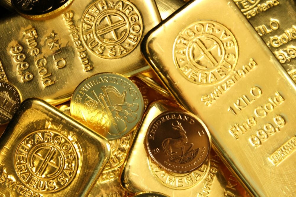 Gold price rises as investors retreat to safe haven on Yemen airstrikes