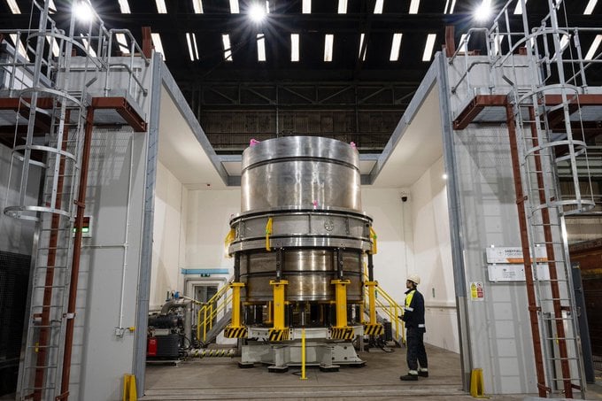 British engineering firm cuts SMR vessel welding time down from 1 year to 24 hours