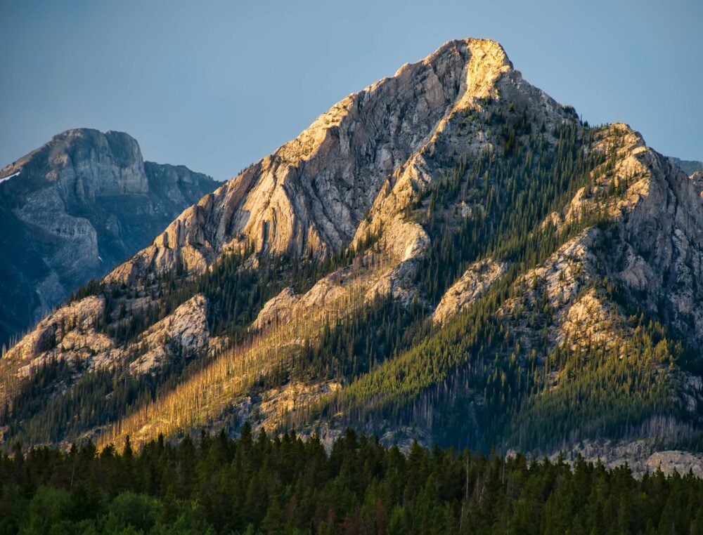 Oberon Uranium closes sale of uranium property to Forty Pillars in Athabasca Basin
