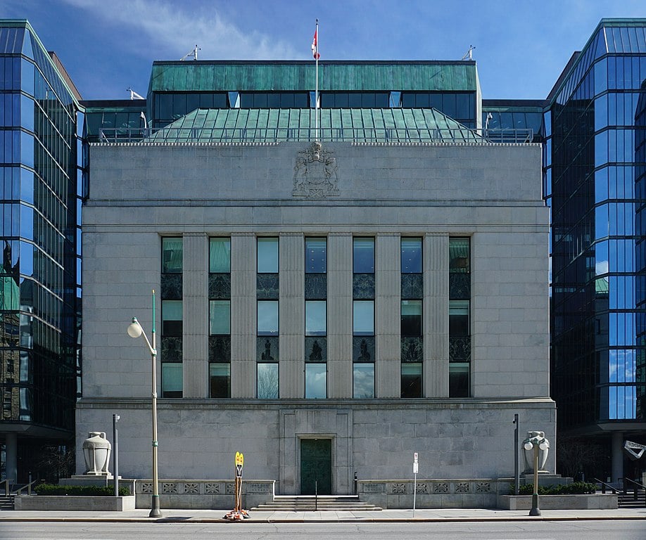 Base cuts expected as Canadian inflation slows
