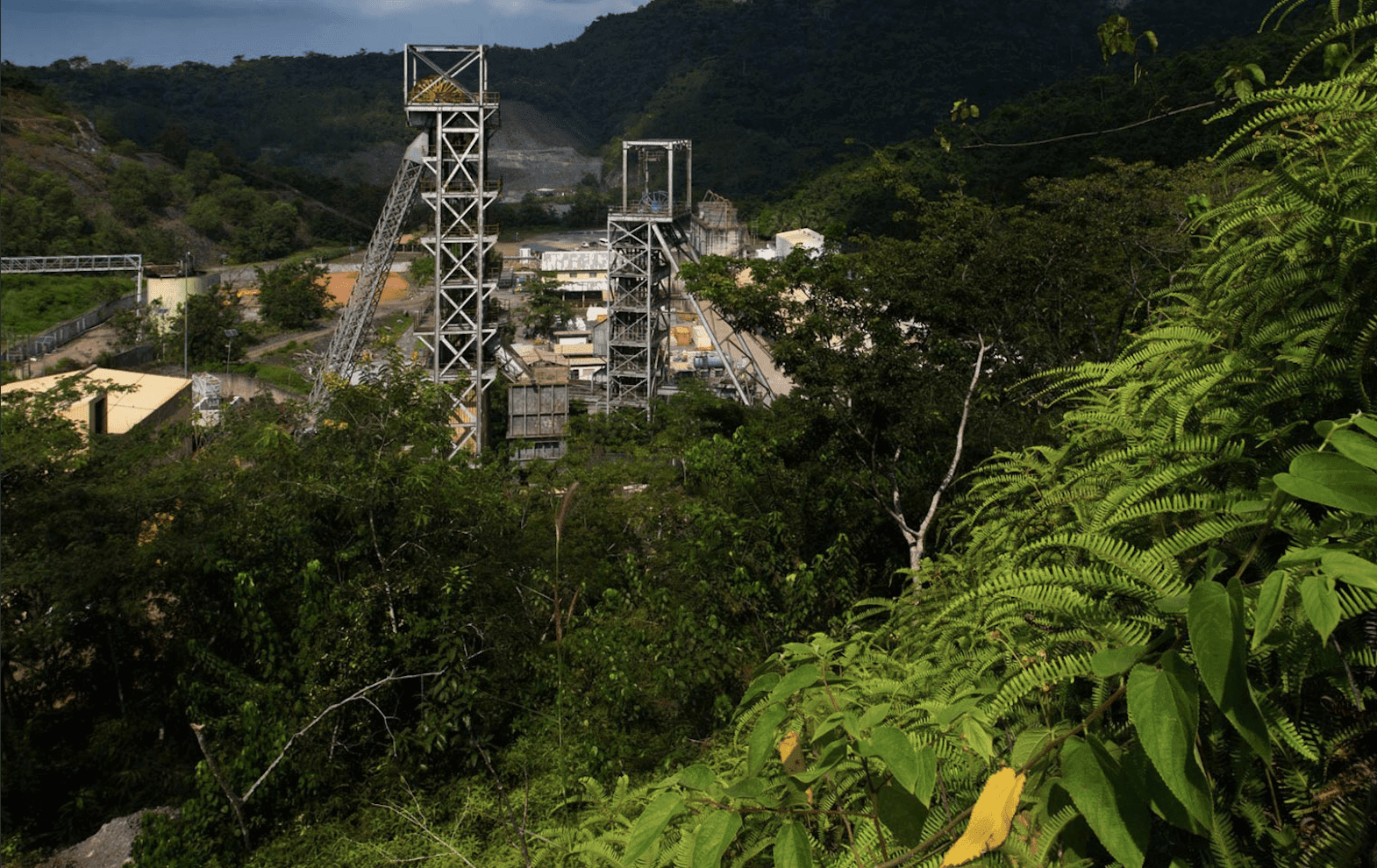 More violence in Africa: at least 7 killed in shootout at AngloGold Ashanti's Ghana mine