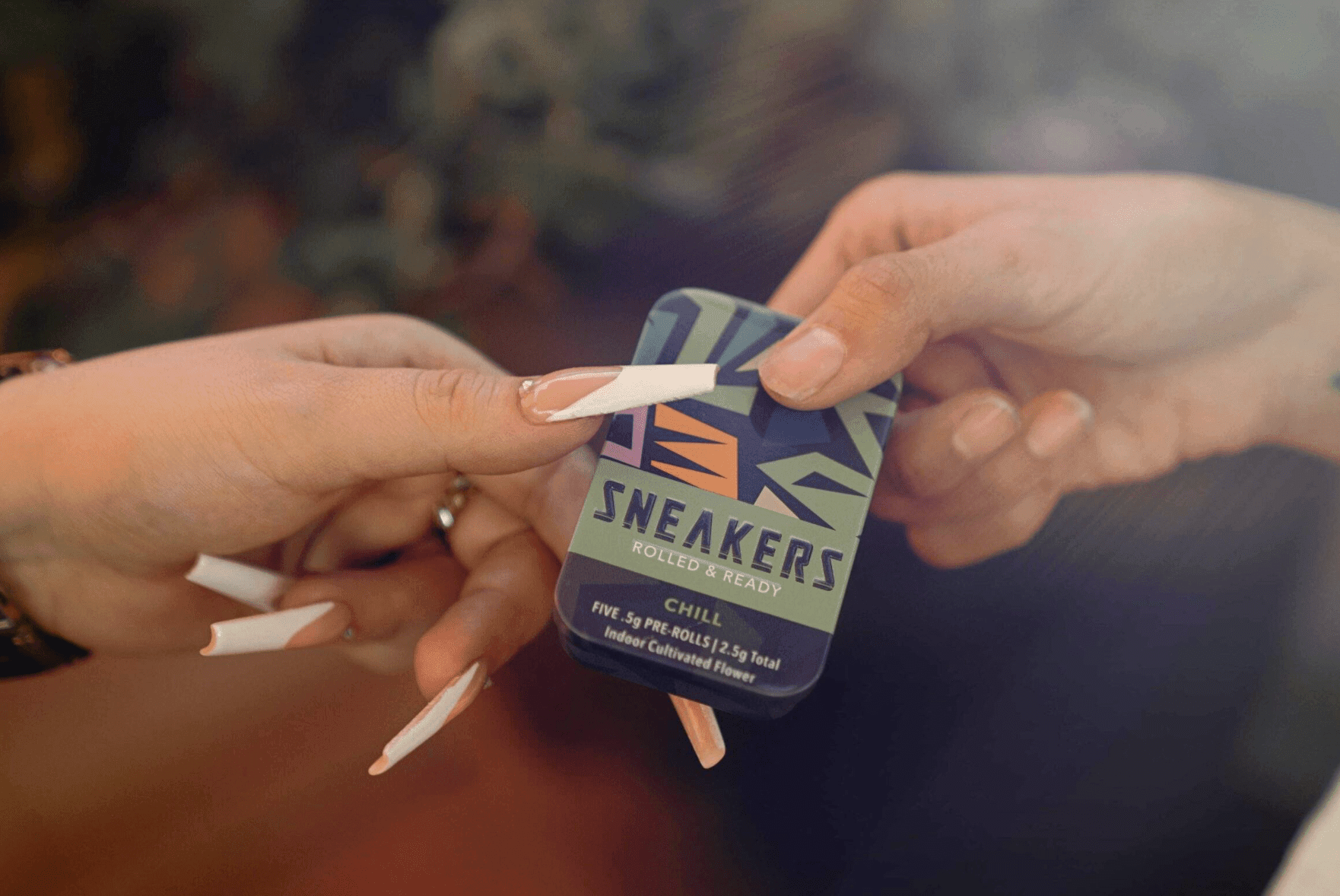 One lucky Arizona weed smoker will get a US$10K prize on Valentine's Day