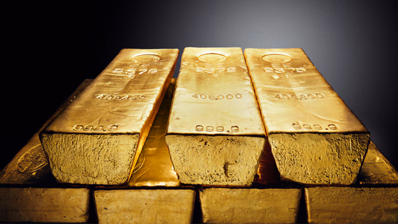 'Get it while it's hot': gold's bull run is a short-term thing, analyst says