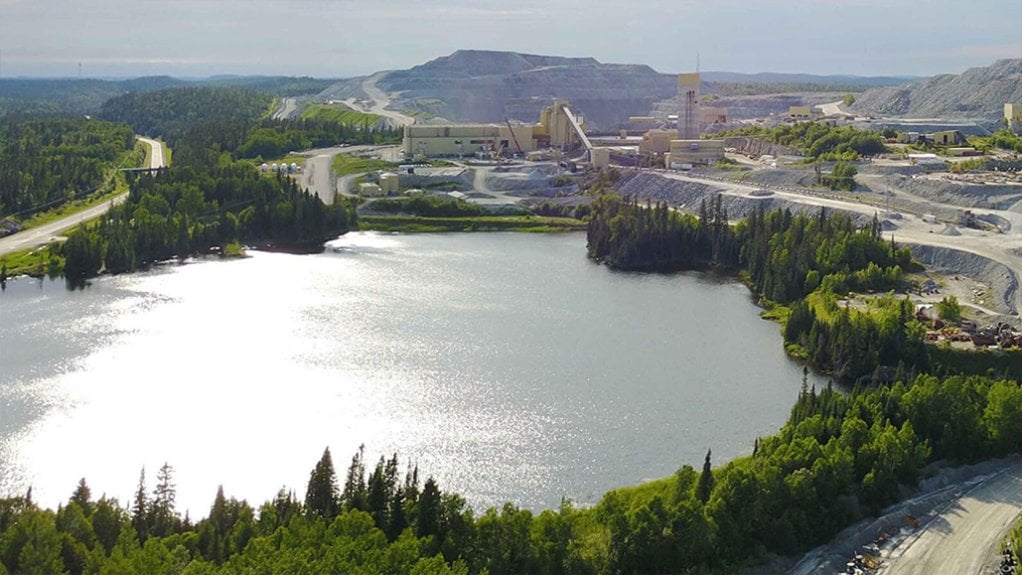 Barrick Gold looking to sell off its last Canadian property