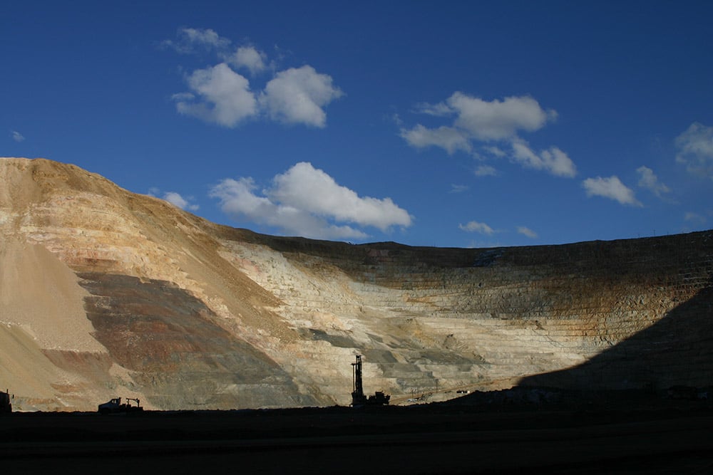 Kinross aims to pick up a 9.9 per cent stake in Eminent Gold