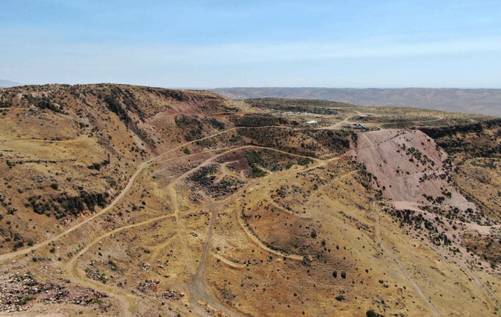 GoldMining chooses to retain its NevGold shares for the next 18 months
