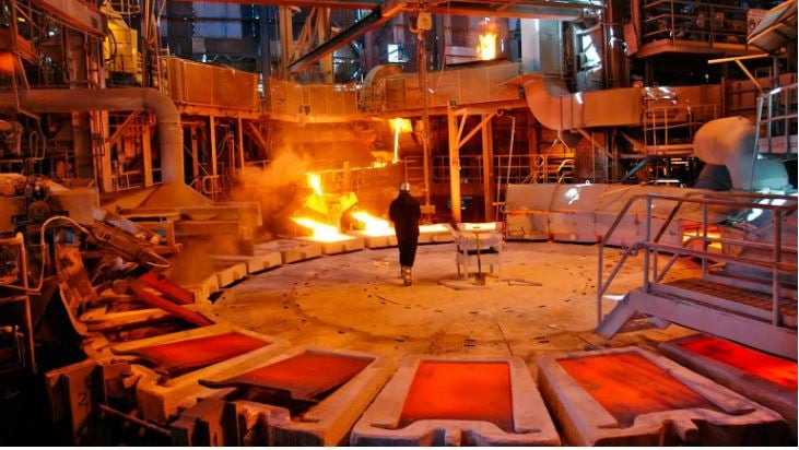 Codelco record copper premium sparks threats from Chinese buyers