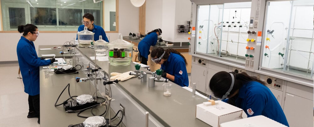 MIT and Harvard crack decades-old chemistry puzzle tied to cancer therapy