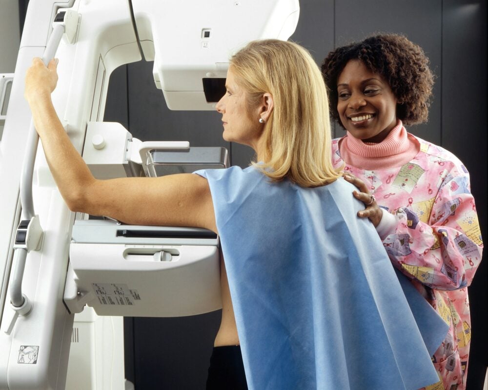 AI helps NHS cut lung cancer scan review times in half