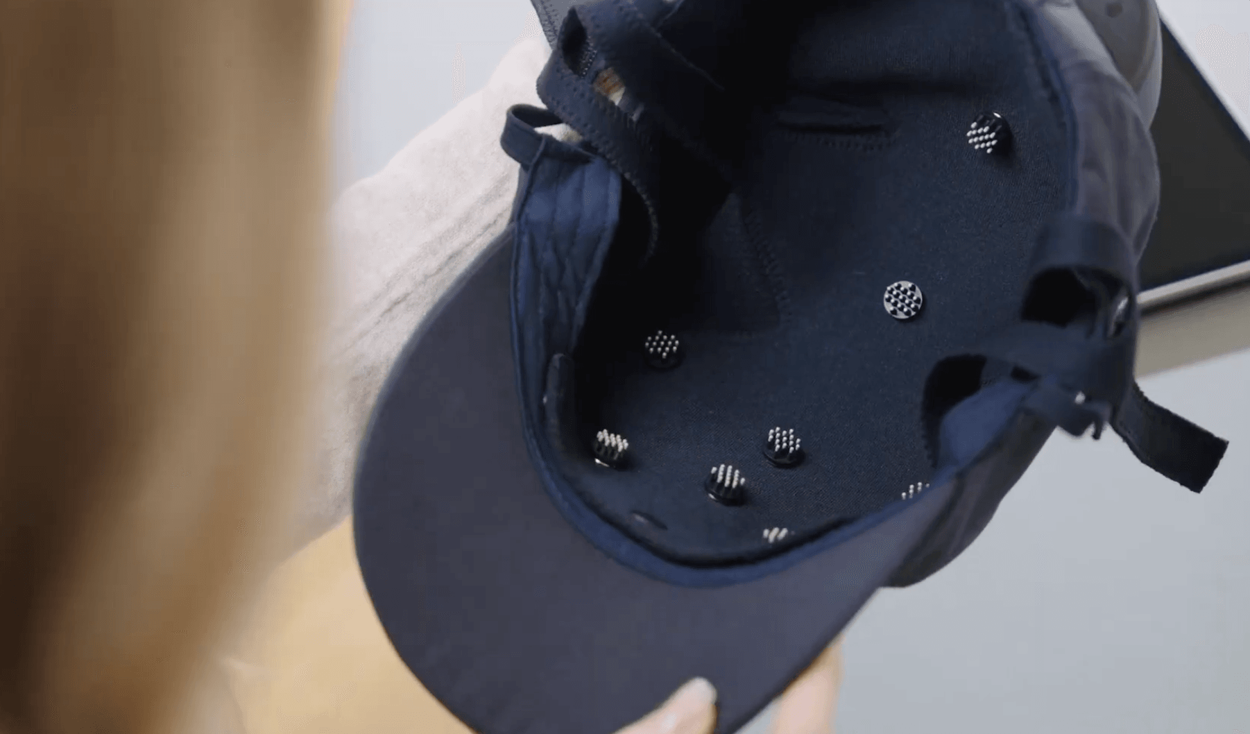 Universal Brain's EEG ball cap gets FDA clearance for neuroscience research