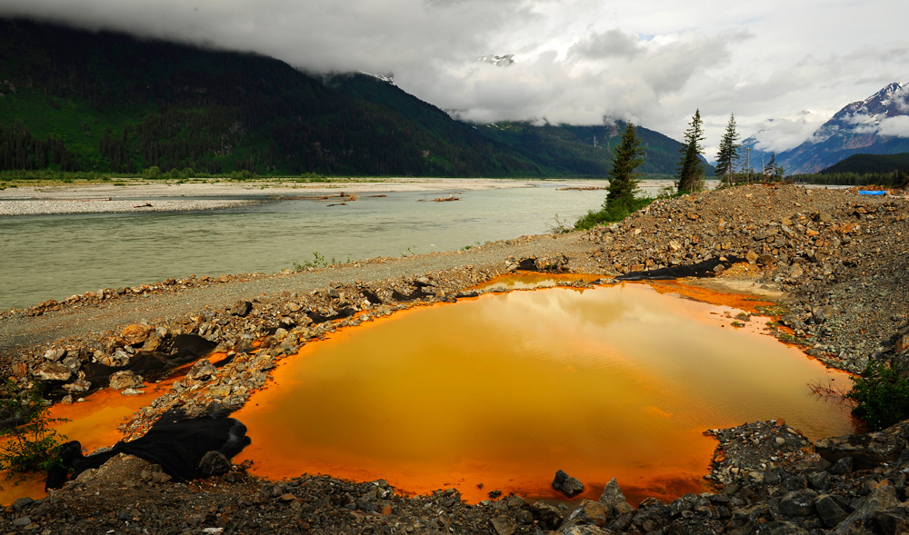 Mining pollution not adequately addressed by British Columbia laws