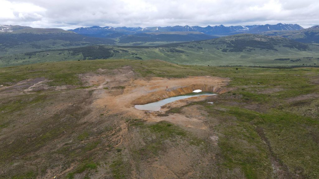Thesis Gold deploys geophysics and soil sampling teams to BC project