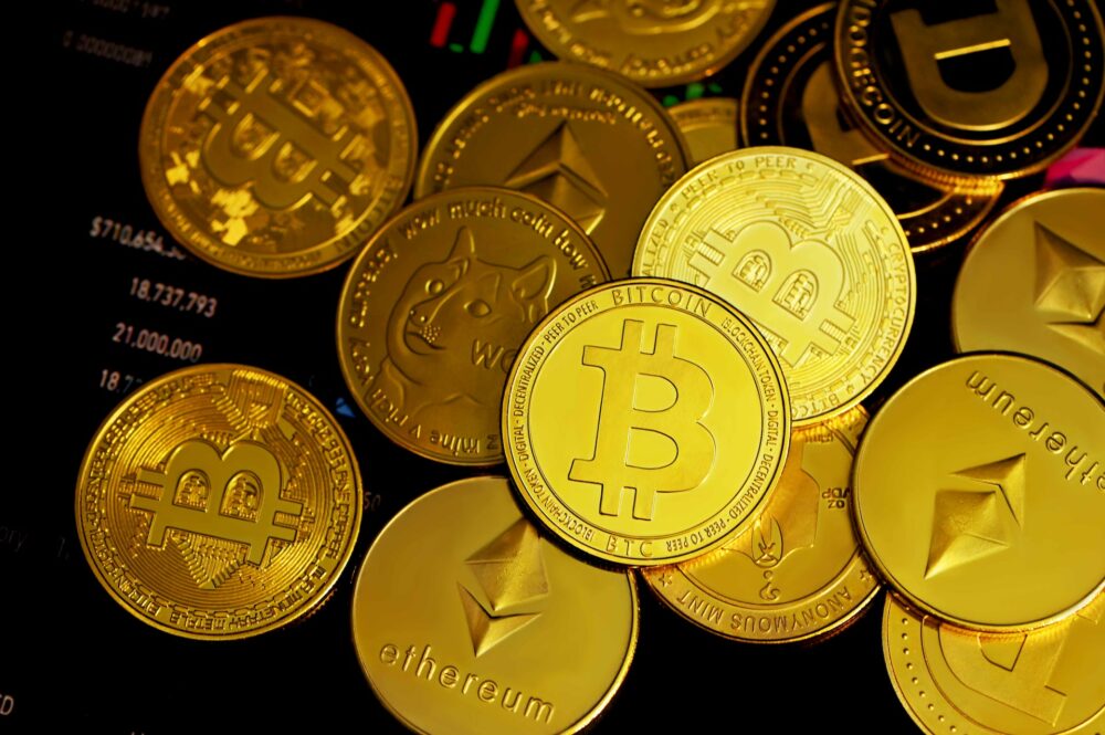 PayPal introduces cryptocurrency hub to pair with new stablecoin