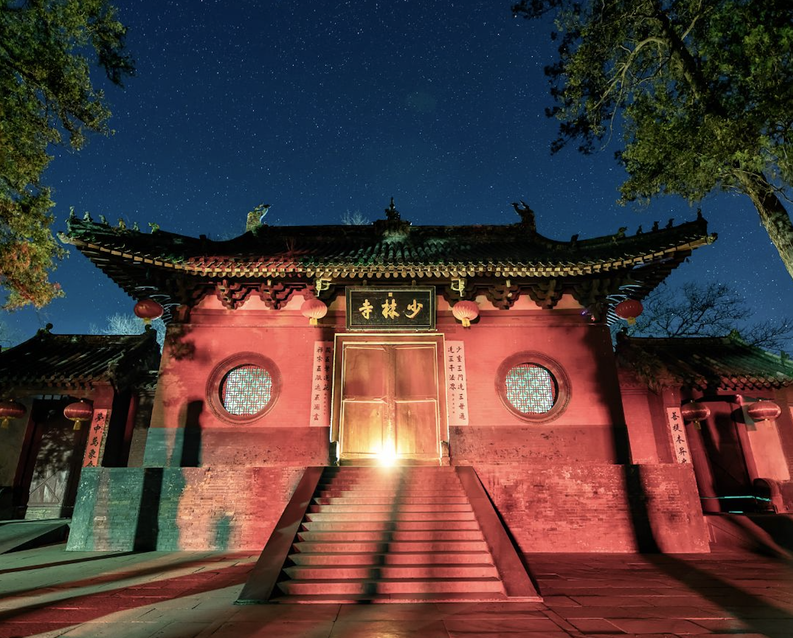 Viral clip shows AgiBot humanoids practicing kung fu form with Shaolin monks