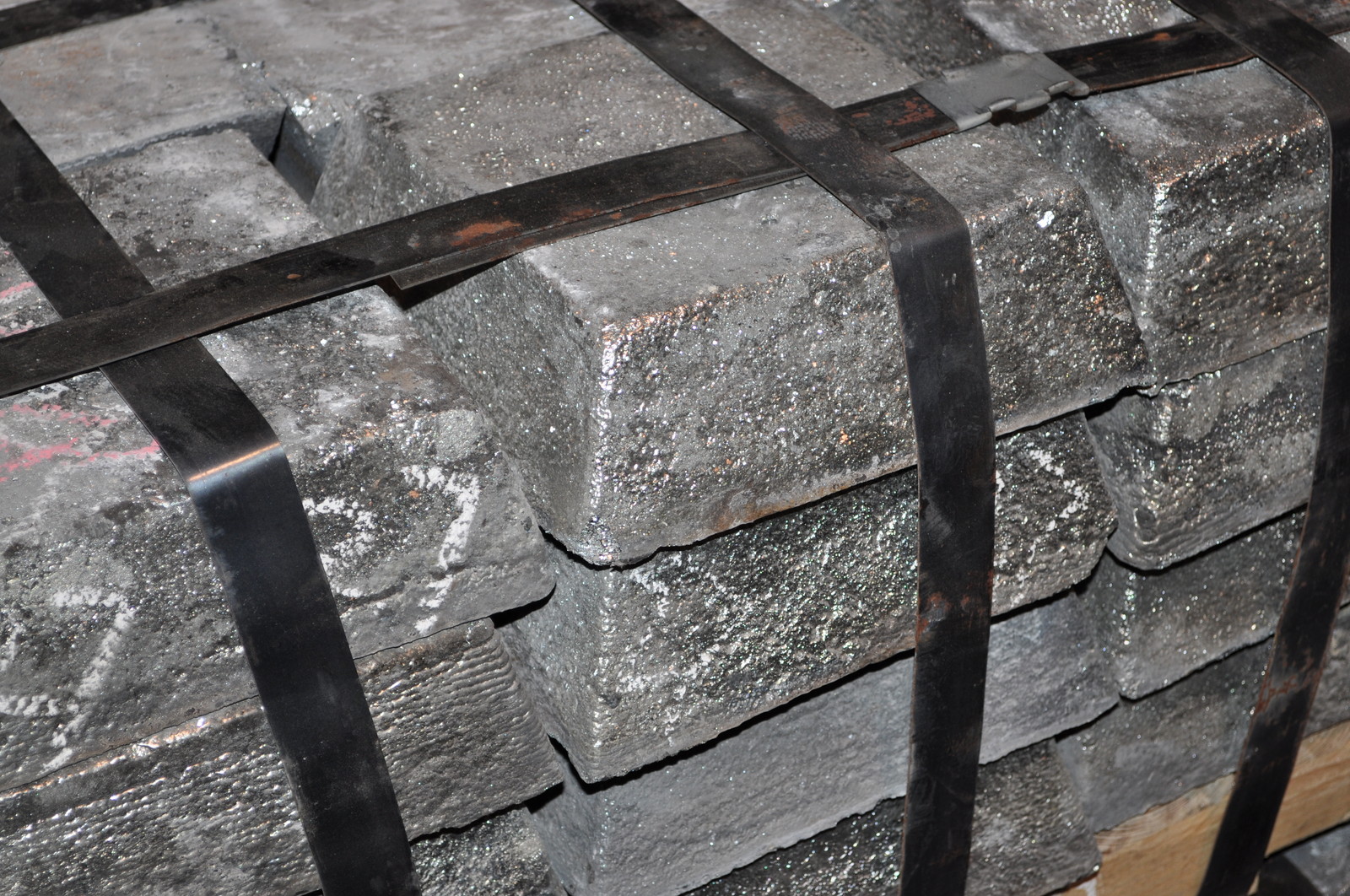 NevGold mobilizes drill on Limo Butte historical pads, eyes 2027 antimony production